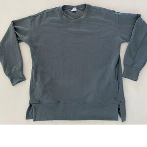 Sage Collective Women’s Sweater Size Small Color‎ Green Rayon